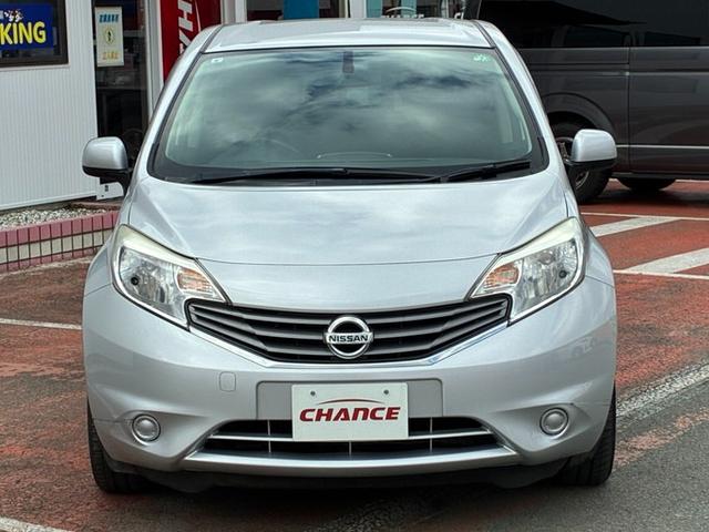 ノート Ｘ　純正ＣＤオーディオ　アイドリングストップ　プッシュスタート　スマートキー（5枚目）