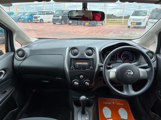 ノート Ｘ　純正ＣＤオーディオ　アイドリングストップ　プッシュスタート　スマートキー（10枚目）