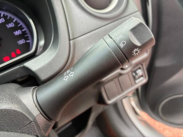 ノート Ｘ　純正ＣＤオーディオ　アイドリングストップ　プッシュスタート　スマートキー（39枚目）