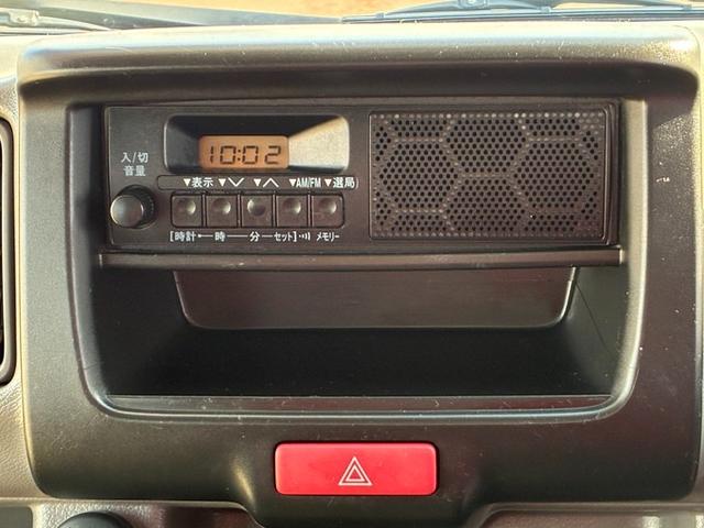 ミニキャブバン Ｍ　純正ラジオ　両側スライドドア　マニュアル車　社外アルミホイール　Ｗエアバック　パワーステアリング（11枚目）