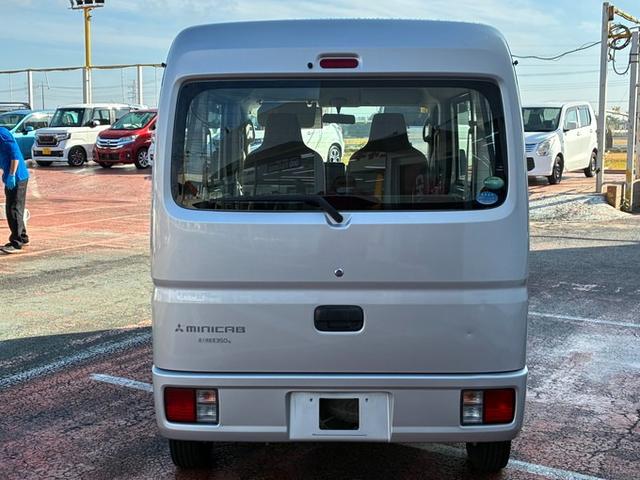 ミニキャブバン Ｍ　純正ラジオ　両側スライドドア　マニュアル車　社外アルミホイール　Ｗエアバック　パワーステアリング（15枚目）
