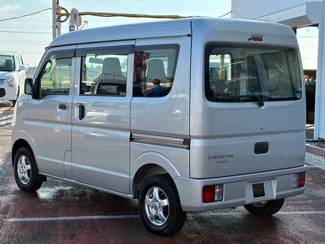 ミニキャブバン Ｍ　純正ラジオ　両側スライドドア　マニュアル車　社外アルミホイール　Ｗエアバック　パワーステアリング（16枚目）