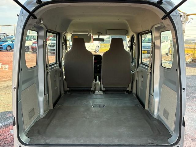 ミニキャブバン Ｍ　純正ラジオ　両側スライドドア　マニュアル車　社外アルミホイール　Ｗエアバック　パワーステアリング（18枚目）