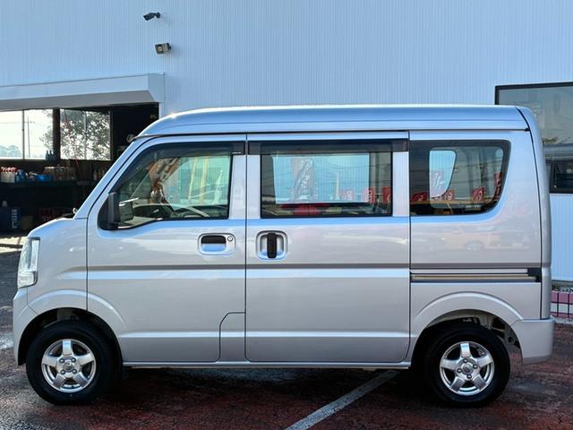 ミニキャブバン Ｍ　純正ラジオ　両側スライドドア　マニュアル車　社外アルミホイール　Ｗエアバック　パワーステアリング（19枚目）