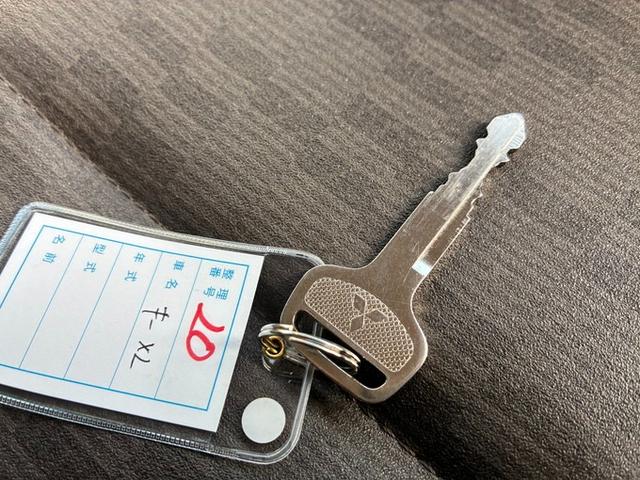 ミニキャブバン Ｍ　純正ラジオ　両側スライドドア　マニュアル車　社外アルミホイール　Ｗエアバック　パワーステアリング（28枚目）