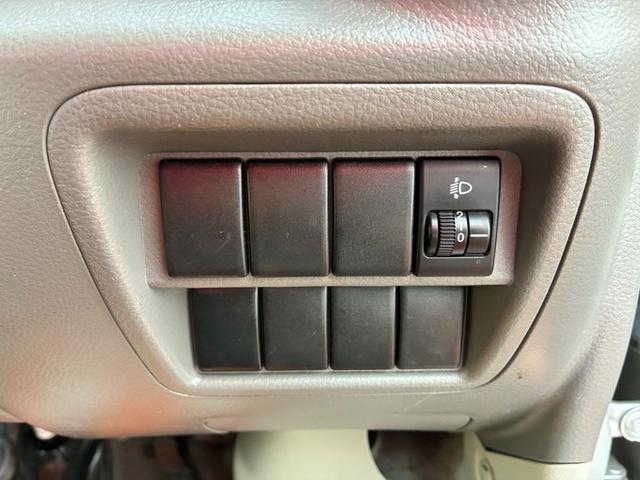 ミニキャブバン Ｍ　純正ラジオ　両側スライドドア　マニュアル車　社外アルミホイール　Ｗエアバック　パワーステアリング（29枚目）