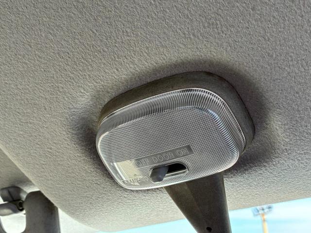 ミニキャブバン Ｍ　純正ラジオ　両側スライドドア　マニュアル車　社外アルミホイール　Ｗエアバック　パワーステアリング（39枚目）