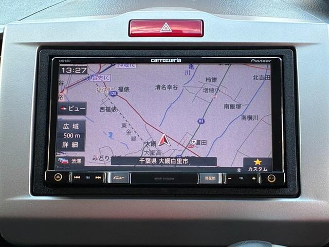 フリード Ｘ　社外メモリーナビ　フルセグＴＶ　ＣＤ　ＤＶＤ　Ｂｌｕｅｔｏｏｔｈ　ＥＴＣ　バックカメラＨＩＤヘッドライト　左パワースライドドア　サイドリフトアップシート　オートライト　ドライブレコーダー　電格ミラー（11枚目）