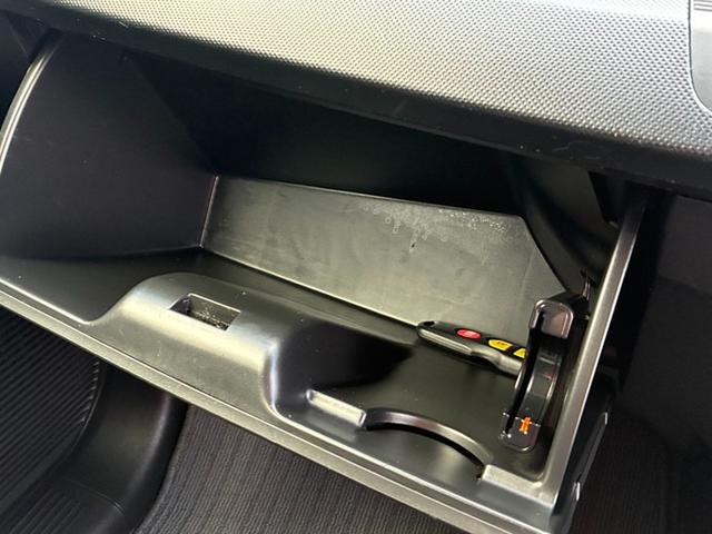 フリード Ｘ　社外メモリーナビ　フルセグＴＶ　ＣＤ　ＤＶＤ　Ｂｌｕｅｔｏｏｔｈ　ＥＴＣ　バックカメラＨＩＤヘッドライト　左パワースライドドア　サイドリフトアップシート　オートライト　ドライブレコーダー　電格ミラー（38枚目）