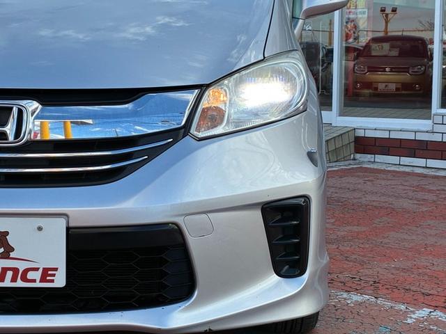 フリード Ｘ　社外メモリーナビ　フルセグＴＶ　ＣＤ　ＤＶＤ　Ｂｌｕｅｔｏｏｔｈ　ＥＴＣ　バックカメラＨＩＤヘッドライト　左パワースライドドア　サイドリフトアップシート　オートライト　ドライブレコーダー　電格ミラー（45枚目）