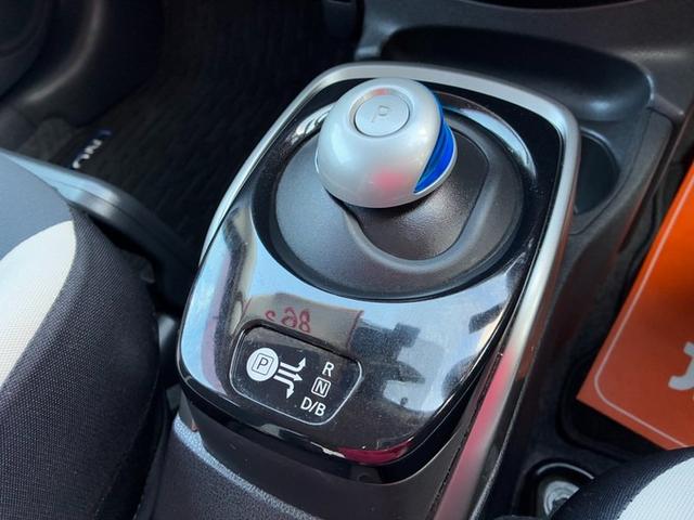 ノート ｅ－パワー　Ｘ　純正ＳＤナビ　ＣＤ　ＤＶＤ　Ｂｌｕｅｔｏｏｔｈ　フルセグＴＶ　アラウンドビューモニター　エマージェンシーブレーキ　クルーズコントロール　オートライト　ＬＥＤヘッドライト　フォグランプ　助手席回転シート（42枚目）