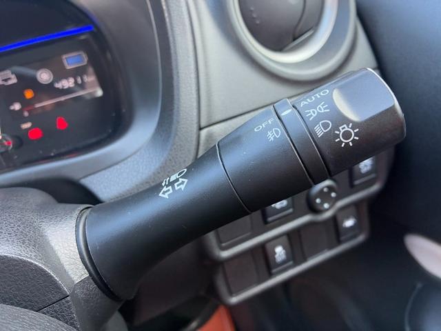 ノート ｅ－パワー　Ｘ　純正ＳＤナビ　ＣＤ　ＤＶＤ　Ｂｌｕｅｔｏｏｔｈ　フルセグＴＶ　アラウンドビューモニター　エマージェンシーブレーキ　クルーズコントロール　オートライト　ＬＥＤヘッドライト　フォグランプ　助手席回転シート（47枚目）