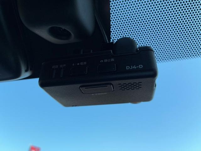 ノート ｅ－パワー　Ｘ　純正ＳＤナビ　ＣＤ　ＤＶＤ　Ｂｌｕｅｔｏｏｔｈ　フルセグＴＶ　アラウンドビューモニター　エマージェンシーブレーキ　クルーズコントロール　オートライト　ＬＥＤヘッドライト　フォグランプ　助手席回転シート（61枚目）