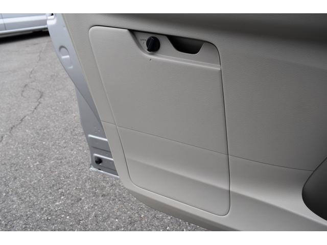 X 2年保証付 メモリーナビ フルセグTV Bluetooth CD Bカメラ 衝突被害軽減ブレーキ アイドリングストップ スマートキー プッシュスタート(35枚目)