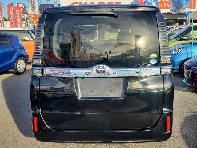 ヴォクシー Ｘ　社外ＳＤナビ　ＣＤ　ＢＴ　ワンセグＴＶ　Ｂカメラ　キーレスキー　トヨタセーフティーセンス　両側電動スライドドア　ＥＴＣ　ＬＥＤライト　ドラレコ　　アイドリングストップ　クルーズコントロール（8枚目）
