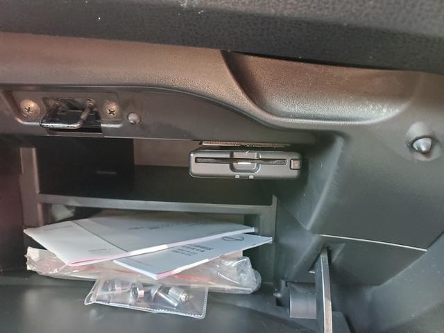 ノート ｅ－パワー　Ｘ　Ｖセレクション　ＳＤナビ　ＣＤ　ＤＶＤ　フルセグＴＶ　Ｂｌｕｅｔｏｏｔｈ　エマージェンシーブレーキ　デジタルインナーミラー　アラウンドビューモニター　ＬＥＤライト　スマートキー　ＥＴＣ　純正１５インチアルミ（29枚目）