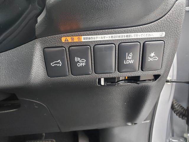 アウトランダーＰＨＥＶ Ｇナビパッケージ　ナビ　ＣＤ　ＤＶＤ　Ｂｌｕｅｔｏｏｔｈ　フルセグＴＶ　バックカメラ　ドライブレコーダー　ＥＴＣ　クルーズコントロール　シートヒーター　パワーバックドア　オートライト　１８インチアルミ　スマートキー（40枚目）