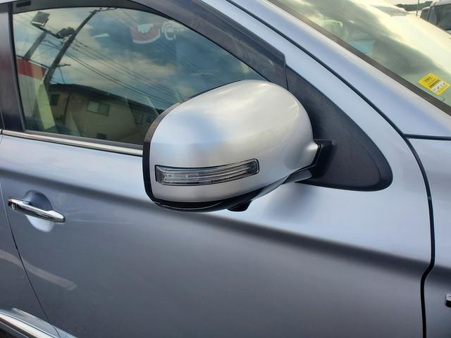 アウトランダーＰＨＥＶ Ｇナビパッケージ　ナビ　ＣＤ　ＤＶＤ　Ｂｌｕｅｔｏｏｔｈ　フルセグＴＶ　バックカメラ　ドライブレコーダー　ＥＴＣ　クルーズコントロール　シートヒーター　パワーバックドア　オートライト　１８インチアルミ　スマートキー（46枚目）