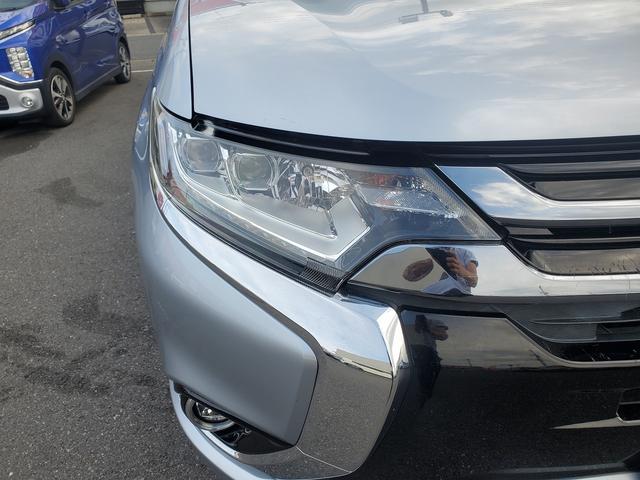 アウトランダーＰＨＥＶ Ｇナビパッケージ　ナビ　ＣＤ　ＤＶＤ　Ｂｌｕｅｔｏｏｔｈ　フルセグＴＶ　バックカメラ　ドライブレコーダー　ＥＴＣ　クルーズコントロール　シートヒーター　パワーバックドア　オートライト　１８インチアルミ　スマートキー（47枚目）