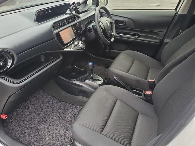 アクア Ｓスタイルブラック　ワンオーナー車　ナビ　ＣＤ　ＤＶＤ　Ｂｌｕｅｔｏｏｔｈ　バックカメラ　ドライブレコーダー　セーフティーセンス　ＥＴＣ　スマートキー　ウインカーミラー（11枚目）