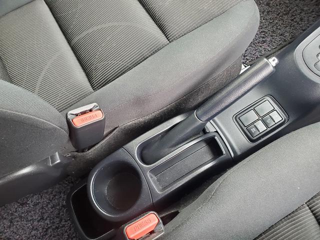 アクア Ｓスタイルブラック　ワンオーナー車　ナビ　ＣＤ　ＤＶＤ　Ｂｌｕｅｔｏｏｔｈ　バックカメラ　ドライブレコーダー　セーフティーセンス　ＥＴＣ　スマートキー　ウインカーミラー（21枚目）