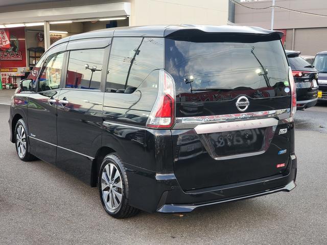 セレナ ハイウェイスター　ＳＤナビ　ＣＤ　ＤＶＤ　Ｂｌｕｅｔｏｏｔｈ　フルセグＴＶ　バックカメラ　両側パワースライドドア　クルーズコントロール　フリップダウンモニター　ＥＴＣ　スマートキー（9枚目）