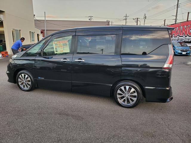セレナ ハイウェイスター　ＳＤナビ　ＣＤ　ＤＶＤ　Ｂｌｕｅｔｏｏｔｈ　フルセグＴＶ　バックカメラ　両側パワースライドドア　クルーズコントロール　フリップダウンモニター　ＥＴＣ　スマートキー（10枚目）