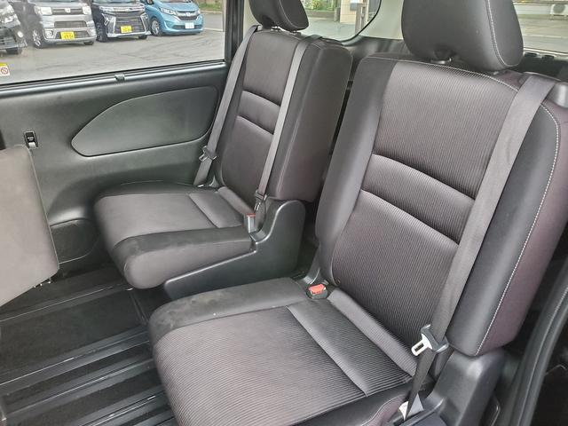 セレナ ハイウェイスター　ＳＤナビ　ＣＤ　ＤＶＤ　Ｂｌｕｅｔｏｏｔｈ　フルセグＴＶ　バックカメラ　両側パワースライドドア　クルーズコントロール　フリップダウンモニター　ＥＴＣ　スマートキー（12枚目）