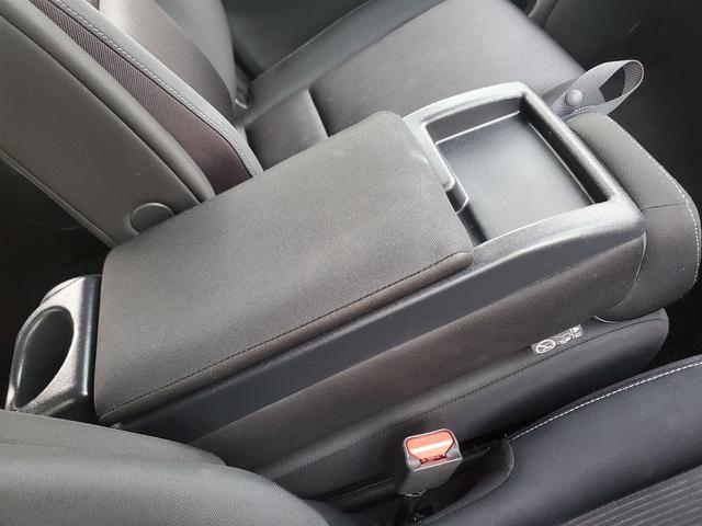 セレナ ハイウェイスター　ＳＤナビ　ＣＤ　ＤＶＤ　Ｂｌｕｅｔｏｏｔｈ　フルセグＴＶ　バックカメラ　両側パワースライドドア　クルーズコントロール　フリップダウンモニター　ＥＴＣ　スマートキー（25枚目）