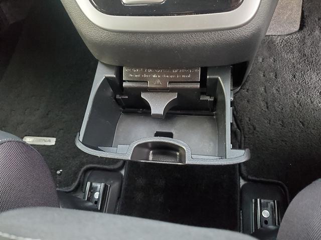 セレナ ハイウェイスター　ＳＤナビ　ＣＤ　ＤＶＤ　Ｂｌｕｅｔｏｏｔｈ　フルセグＴＶ　バックカメラ　両側パワースライドドア　クルーズコントロール　フリップダウンモニター　ＥＴＣ　スマートキー（30枚目）