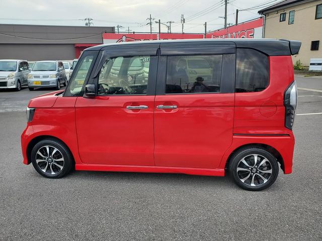 Ｎ－ＢＯＸカスタム Ｇ・ＥＸホンダセンシング　ＳＤナビ　ＣＤ　ＤＶＤ　Ｂｌｕｅｔｏｏｔｈ　フルセグＴＶ　ＥＴＣ　センシング　レーンアシスト　ステリモ　クルーズコントロール　スマートキー　バックカメラ　１４インチ純正アルミ　両側パワースライドドア（10枚目）