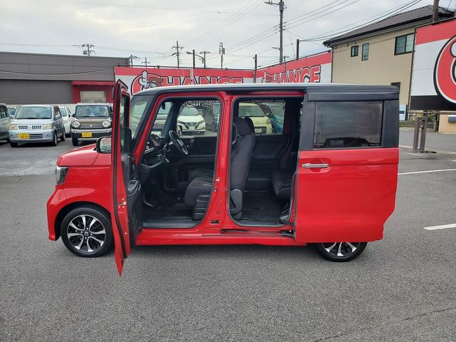 Ｎ－ＢＯＸカスタム Ｇ・ＥＸホンダセンシング　ＳＤナビ　ＣＤ　ＤＶＤ　Ｂｌｕｅｔｏｏｔｈ　フルセグＴＶ　ＥＴＣ　センシング　レーンアシスト　ステリモ　クルーズコントロール　スマートキー　バックカメラ　１４インチ純正アルミ　両側パワースライドドア（14枚目）