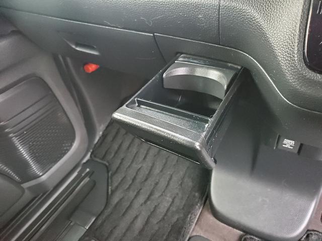 Ｎ－ＢＯＸカスタム Ｇ・ＥＸホンダセンシング　ＳＤナビ　ＣＤ　ＤＶＤ　Ｂｌｕｅｔｏｏｔｈ　フルセグＴＶ　ＥＴＣ　センシング　レーンアシスト　ステリモ　クルーズコントロール　スマートキー　バックカメラ　１４インチ純正アルミ　両側パワースライドドア（25枚目）