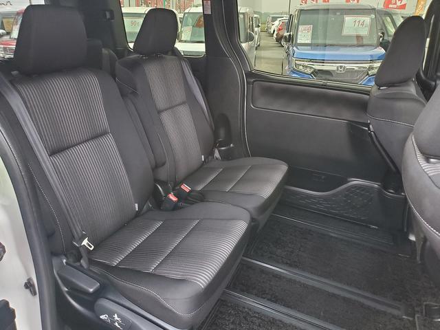 ヴォクシー ＺＳ　煌ＩＩ　純正９インチナビ　ＣＤ　ＤＶＤ　Ｂｌｕｅｔｏｏｔｈ　バックカメラ　ＬＥＤライト　フォグ　トヨタセーフティーセンス　両側パワースライドドア　１６インチ純正アルミ　ドライブレコーダーＦＲ　ＥＴＣ（20枚目）