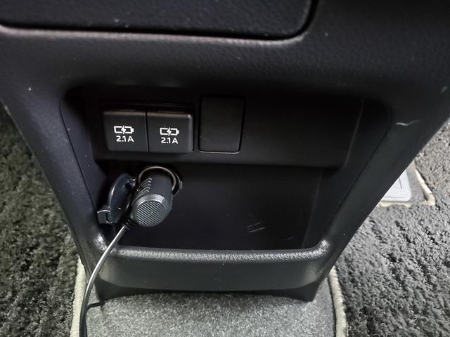 ヴォクシー ＺＳ　煌ＩＩ　純正９インチナビ　ＣＤ　ＤＶＤ　Ｂｌｕｅｔｏｏｔｈ　バックカメラ　ＬＥＤライト　フォグ　トヨタセーフティーセンス　両側パワースライドドア　１６インチ純正アルミ　ドライブレコーダーＦＲ　ＥＴＣ（30枚目）
