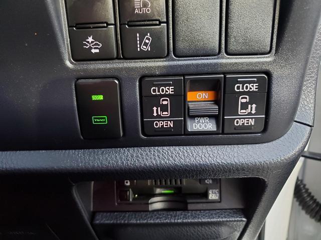 ヴォクシー ＺＳ　煌ＩＩ　純正９インチナビ　ＣＤ　ＤＶＤ　Ｂｌｕｅｔｏｏｔｈ　バックカメラ　ＬＥＤライト　フォグ　トヨタセーフティーセンス　両側パワースライドドア　１６インチ純正アルミ　ドライブレコーダーＦＲ　ＥＴＣ（41枚目）