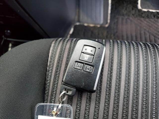 ヴォクシー ＺＳ　煌ＩＩ　純正９インチナビ　ＣＤ　ＤＶＤ　Ｂｌｕｅｔｏｏｔｈ　バックカメラ　ＬＥＤライト　フォグ　トヨタセーフティーセンス　両側パワースライドドア　１６インチ純正アルミ　ドライブレコーダーＦＲ　ＥＴＣ（43枚目）