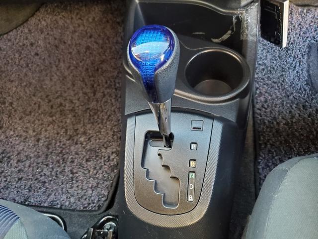 アクア Ｓ　ＳＤナビ　ＣＤ　ＤＶＤ　Ｂｌｕｅｔｏｏｔｈ　フルセグＴＶ　バックカメラ　プッシュスタート　オートライト　シートヒーター　ステリモ　ドライブレコーダー　ＥＴＣ　スマートキー（23枚目）
