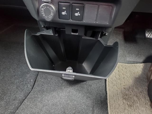 ルーミー カスタムG スマートアシスト 両側パワースライドドア ディスプレイオーディオ Bluetooth パノラミックビューモニター LEDライト フルセグTV シートヒーター クルーズコントロール 14インチアルミ(25枚目)