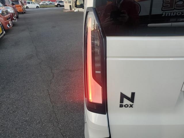 Ｎ－ＢＯＸカスタム ベースグレード　ナビ　Ｂｌｕｅｔｏｏｔｈ　フルセグＴＶ　バックカメラ　純正１４インチアルミ　左パワースライドドア　クルーズコントロール　ステリモ　ドライブレコーダー　スマートキー　シートヒーター（56枚目）