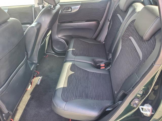 Ｎ－ＯＮＥ プレミアム　ツアラー　ＳＤナビ　ＣＤ　ＤＶＤ　Ｂｌｕｅｔｏｏｔｈ　バックカメラ　ＥＴＣ　プッシュスタート　フルセグＴＶ　スマートキー　アイドリングストップ　ドライブレコーダー前　ＨＩＤライト　フォグ　オートライト　ステリモ（12枚目）