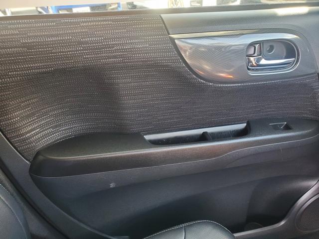 Ｎ－ＯＮＥ プレミアム　ツアラー　ＳＤナビ　ＣＤ　ＤＶＤ　Ｂｌｕｅｔｏｏｔｈ　バックカメラ　ＥＴＣ　プッシュスタート　フルセグＴＶ　スマートキー　アイドリングストップ　ドライブレコーダー前　ＨＩＤライト　フォグ　オートライト　ステリモ（29枚目）