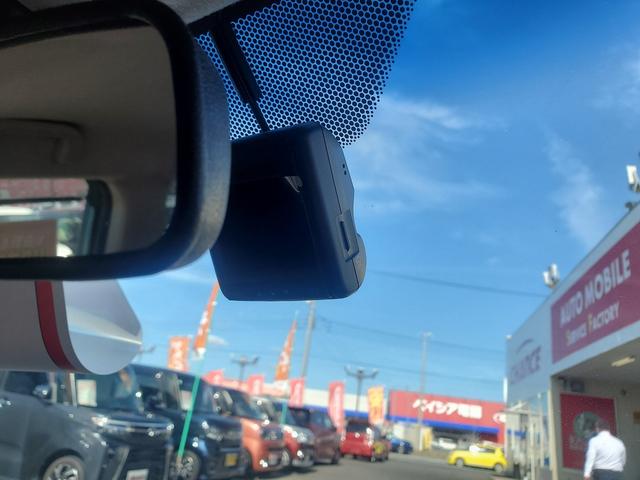 Ｎ－ＯＮＥ プレミアム　ツアラー　ＳＤナビ　ＣＤ　ＤＶＤ　Ｂｌｕｅｔｏｏｔｈ　バックカメラ　ＥＴＣ　プッシュスタート　フルセグＴＶ　スマートキー　アイドリングストップ　ドライブレコーダー前　ＨＩＤライト　フォグ　オートライト　ステリモ（46枚目）