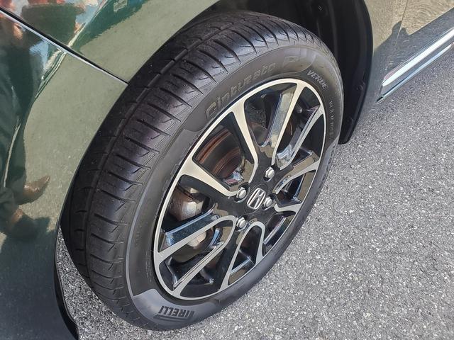 Ｎ－ＯＮＥ プレミアム　ツアラー　ＳＤナビ　ＣＤ　ＤＶＤ　Ｂｌｕｅｔｏｏｔｈ　バックカメラ　ＥＴＣ　プッシュスタート　フルセグＴＶ　スマートキー　アイドリングストップ　ドライブレコーダー前　ＨＩＤライト　フォグ　オートライト　ステリモ（55枚目）