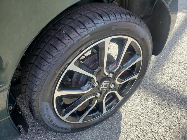 Ｎ－ＯＮＥ プレミアム　ツアラー　ＳＤナビ　ＣＤ　ＤＶＤ　Ｂｌｕｅｔｏｏｔｈ　バックカメラ　ＥＴＣ　プッシュスタート　フルセグＴＶ　スマートキー　アイドリングストップ　ドライブレコーダー前　ＨＩＤライト　フォグ　オートライト　ステリモ（56枚目）