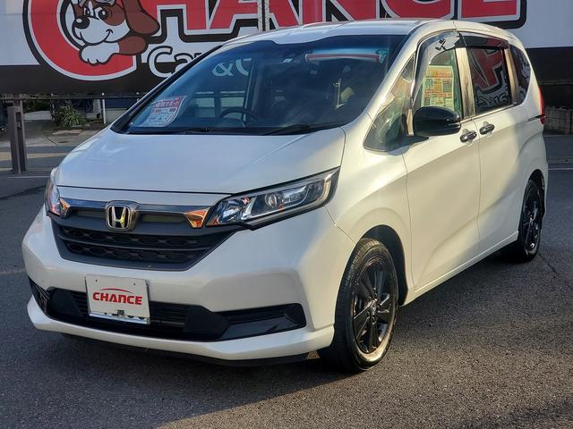 フリード＋ハイブリッド ハイブリッドＧブラックスタイル　ＳＤナビ　ＣＤ　ＤＶＤ　Ｂｌｕｅｔｏｏｔｈ　フルセグＴＶ　両側パワースライドドア　バックカメラ　ステリモ　クルーズコントロール　ＥＴＣ　衝突軽減　レーンアシスト　スマートキー　シートヒーター（3枚目）