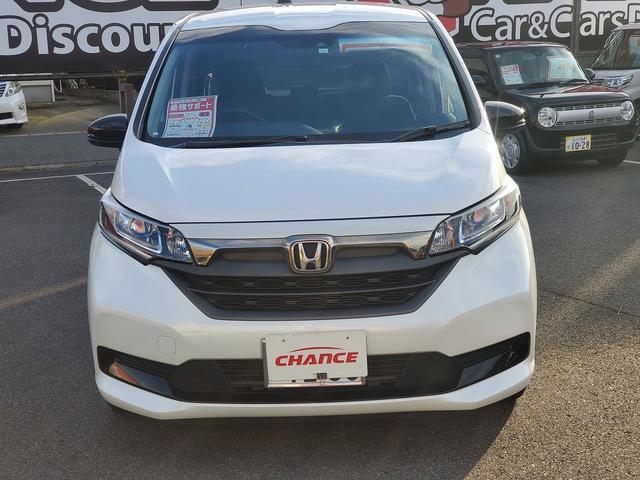 フリード＋ハイブリッド ハイブリッドＧブラックスタイル　ＳＤナビ　ＣＤ　ＤＶＤ　Ｂｌｕｅｔｏｏｔｈ　フルセグＴＶ　両側パワースライドドア　バックカメラ　ステリモ　クルーズコントロール　ＥＴＣ　衝突軽減　レーンアシスト　スマートキー　シートヒーター（5枚目）