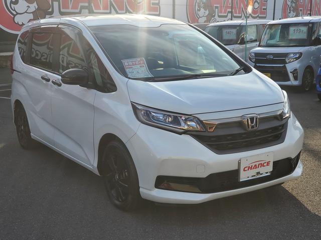 フリード＋ハイブリッド ハイブリッドＧブラックスタイル　ＳＤナビ　ＣＤ　ＤＶＤ　Ｂｌｕｅｔｏｏｔｈ　フルセグＴＶ　両側パワースライドドア　バックカメラ　ステリモ　クルーズコントロール　ＥＴＣ　衝突軽減　レーンアシスト　スマートキー　シートヒーター（6枚目）