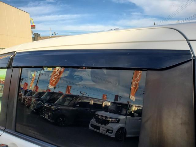 フリード＋ハイブリッド ハイブリッドＧブラックスタイル　ＳＤナビ　ＣＤ　ＤＶＤ　Ｂｌｕｅｔｏｏｔｈ　フルセグＴＶ　両側パワースライドドア　バックカメラ　ステリモ　クルーズコントロール　ＥＴＣ　衝突軽減　レーンアシスト　スマートキー　シートヒーター（9枚目）