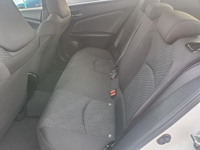 プリウス E 社外ナビ Bluetooth バックカメラ ステアリングリモコン プッシュスタート 15インチアルミ LEDライト スマートキー ETC ドライブレコーダー(12枚目)